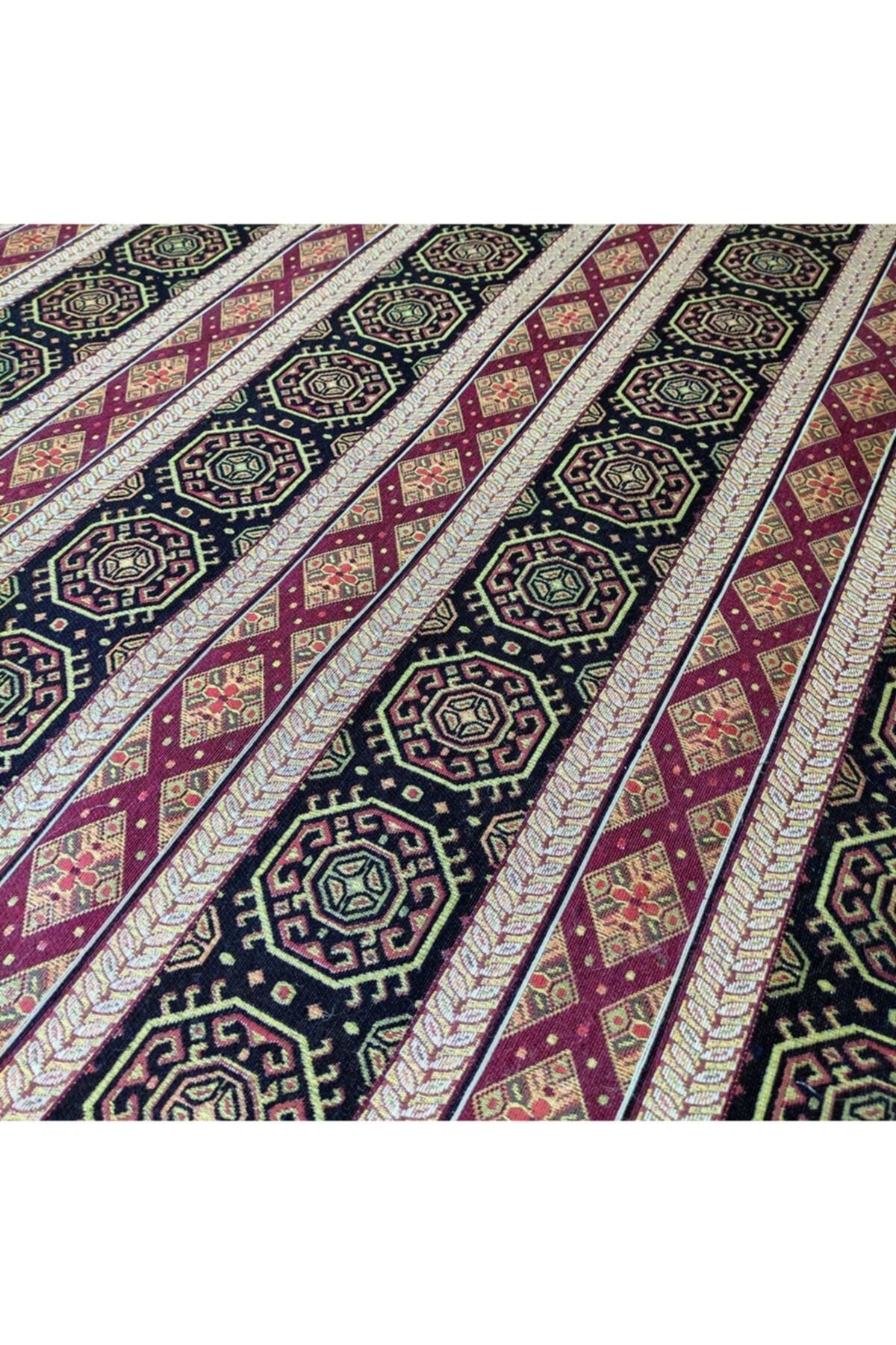 Kilim Desenli Simli Döşemelik Kumaş